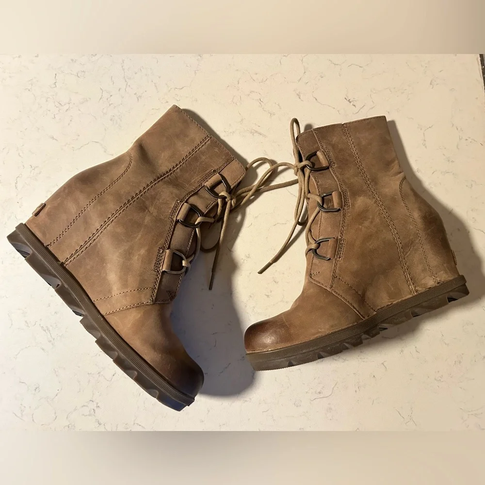 EUC Sorel Joan of Arctic Brown Leather Lace-Up Wedge Boots - Picture 6 of 12